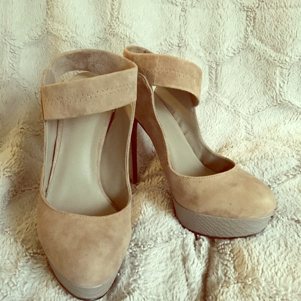 Levity Heels